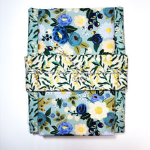 Load image into Gallery viewer, Wholecloth Quilt Kit - Vintage Blossom w/Green
